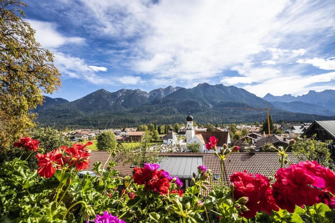 Haus Holler Apartamento Wallgau Exterior foto